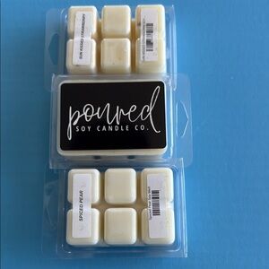NWT Poured Soy Candle Co. Iowa Natural soy and scents Strawberry Pear Wax Melts